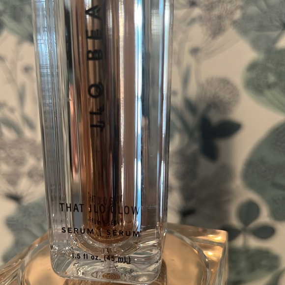 Brand new 5 piece JLO beauty skin care set (large) - Picture 4 of 6